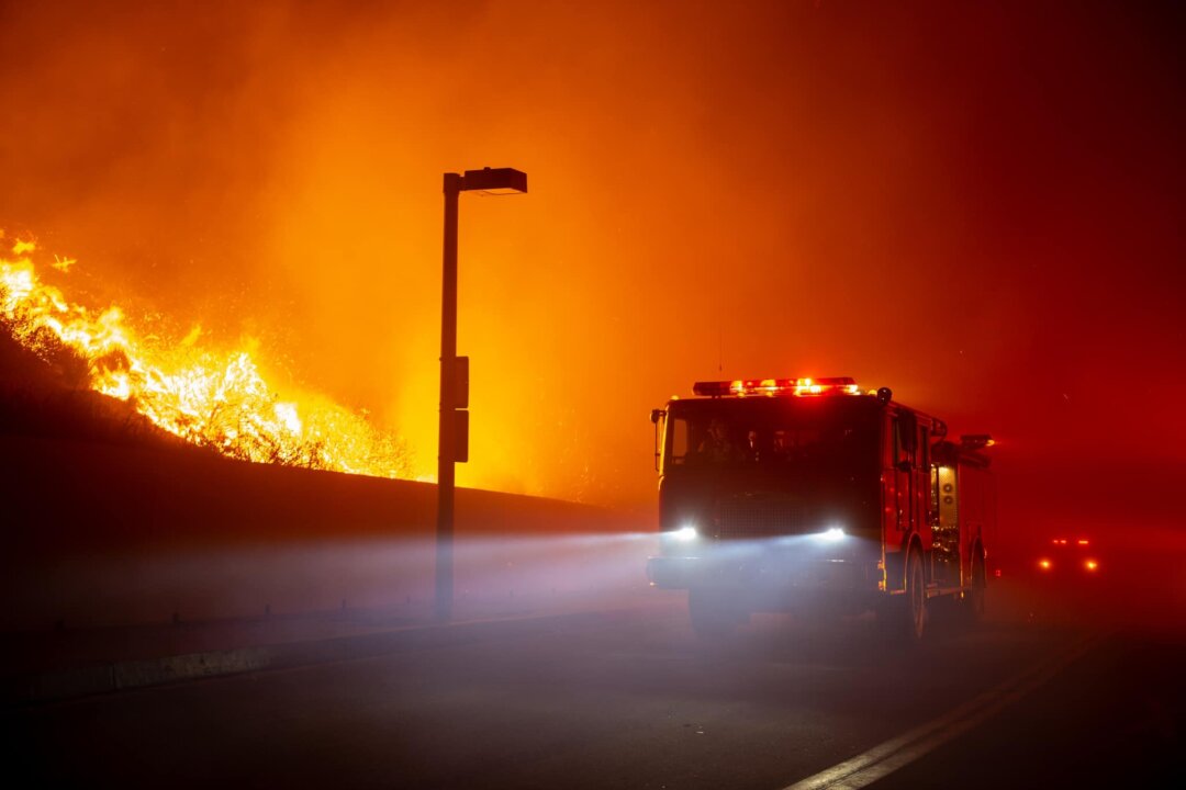 Crews Fight to Contain Out-of-Control Wildfire Near Malibu