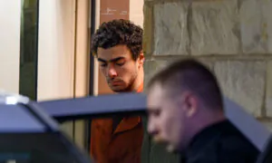 Suspect in Killing of United Healthcare CEO Appears in Court, Fights Extradition to NY; Wildfire Spreads in Malibu, California
