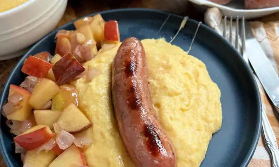 Chicken and Apple Sausage With Cheesy Grits Comes Together in 10 Minutes