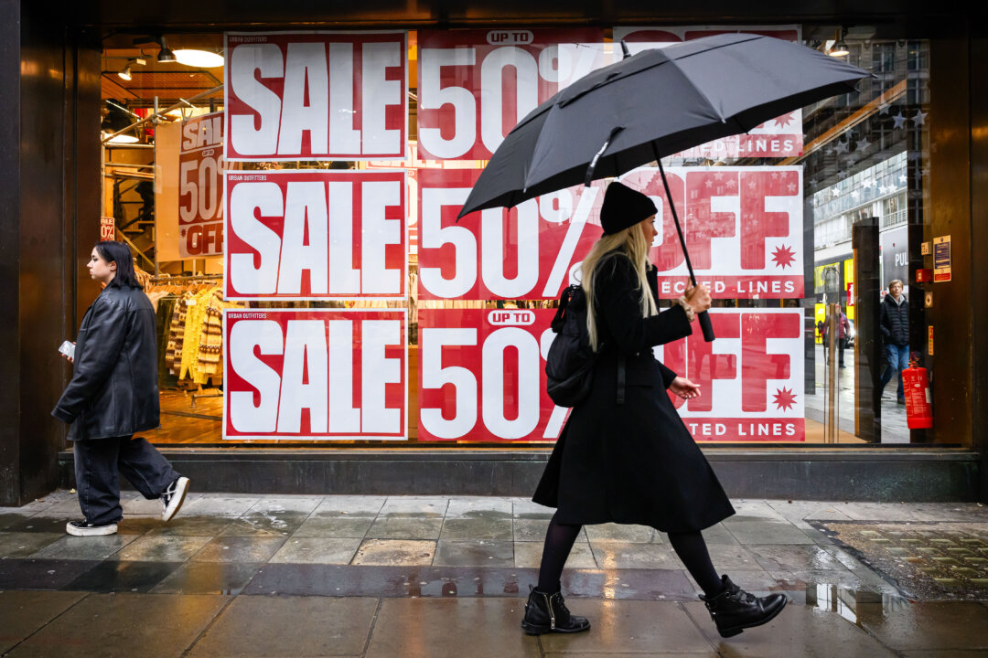 Government Borrowing Falls in November, Amid Rise in Retail Sales