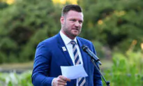 Sam Groth Quits Liberal Frontbench After Party Leader Refuses to Quit