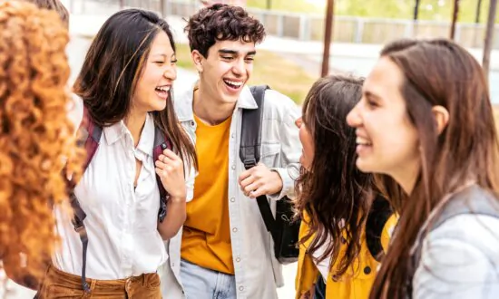 Most US Teens Are Abstaining From Drinking, Smoking, and Marijuana, Survey Says