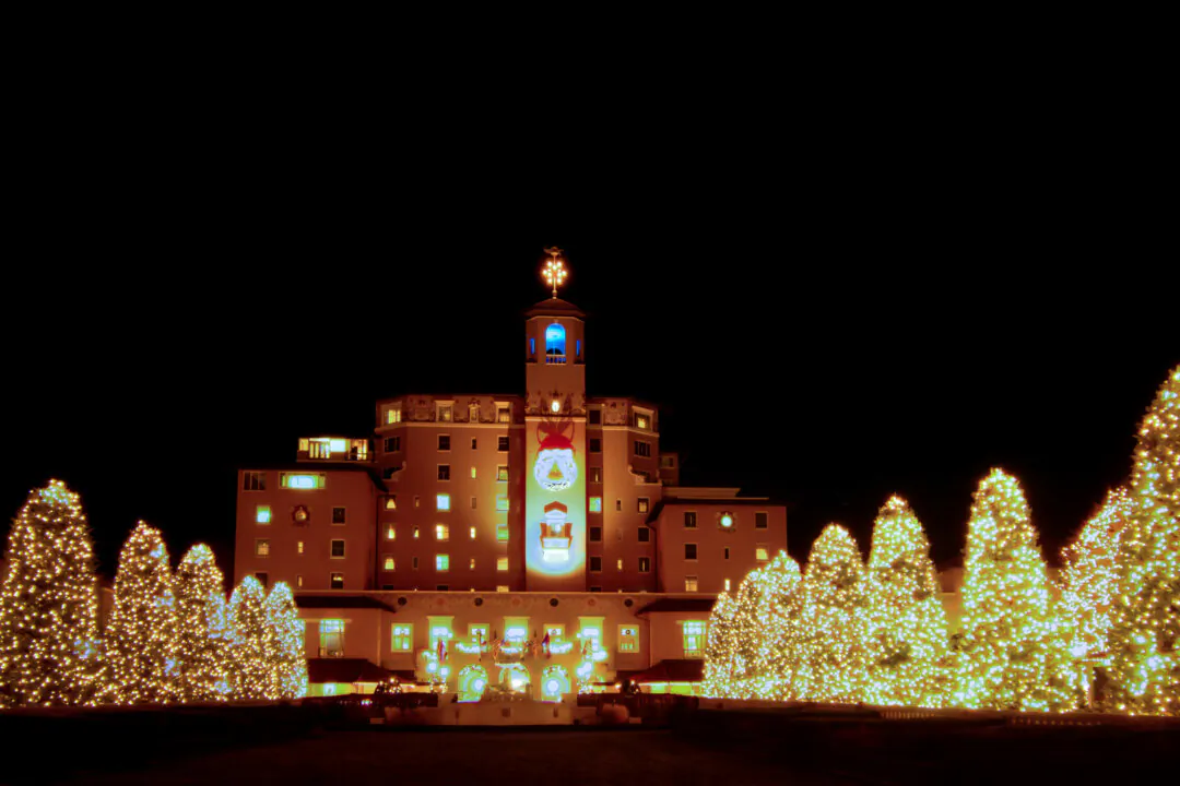 Taking the Kids: And Checking out Holiday Lights Before They Are Gone