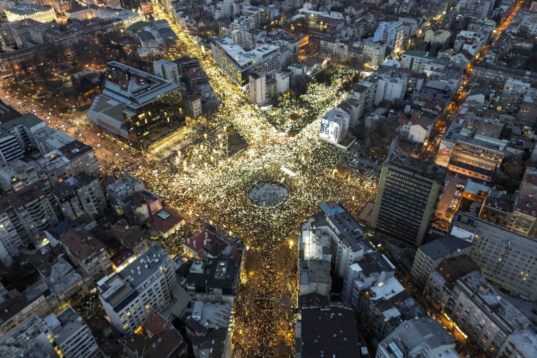 Day in Photos: Harrods’ Strike in London, Protests in Belgrade, and Christmas in Nice