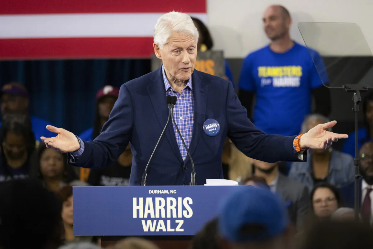 Former President Bill Clinton speaks in Durham, N.C., on Oct. 17, 2024. (John Fredricks/The Epoch Times)