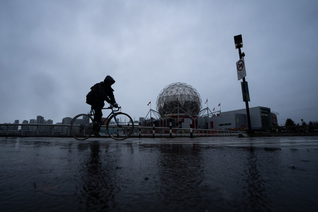 Strong Winds and Heavy Rain Continue in BC’s South Coast on Boxing Day