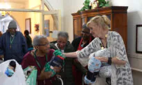 Donated Blankets Spread Warmth to Seniors During Christmas Season