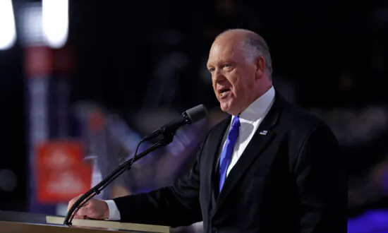 Border Czar Homan Could Reinstate Family Detention; Holiday Travel Threatened by Severe Weather