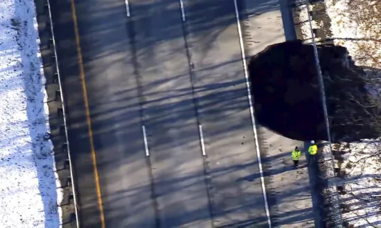 Sinkhole in New Jersey Keeps I-80 Closed After Section Collapses Into Abandoned Mine