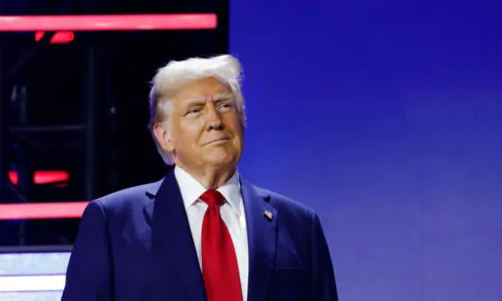 Trump Expresses Support for H-1B Visas; Putin Apologizes Over Azerbaijan Airlines Crash