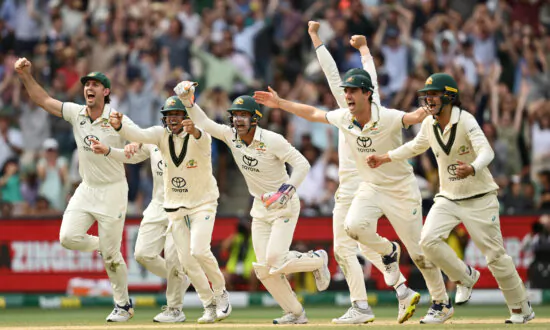 Australia Beat India by 184 Runs in Classic MCG Test
