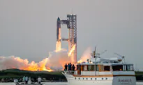 SpaceX Plans 8-Mile ‘Starpipe’ to Fuel Spaceship to Mars