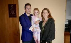 Young Family ‘Escapes’ to the Beautiful World of Shen Yun