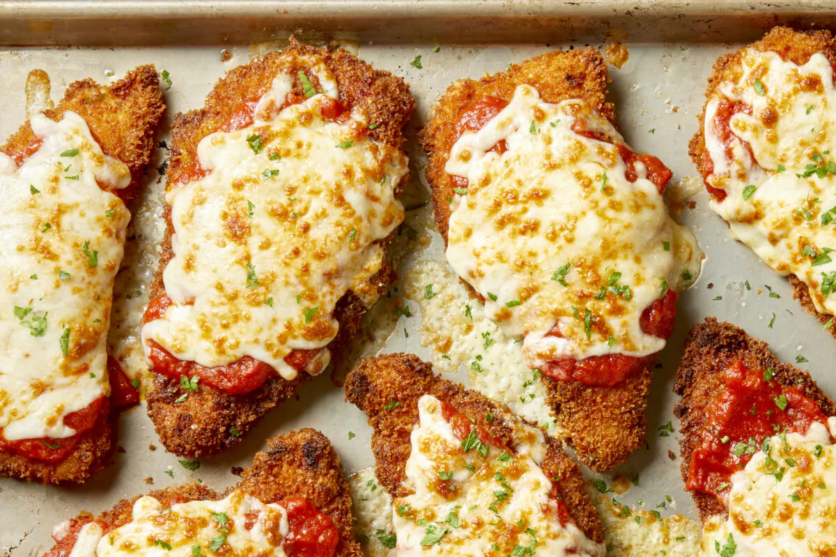 This recipe has it all: crispy chicken topped with marinara, Parmesan, and gooey mozzarella. (Alex Lepe/TCA)
