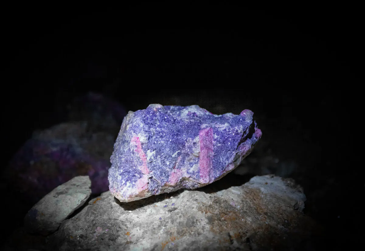 Lepidolite, used for lithium ores, is seen from a mine near San Diego County on Dec. 27, 2024. (John Fredricks/The Epoch Times)