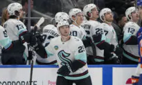 Dunn, Daccord Lead Kraken to 5–2 Win Over Islanders