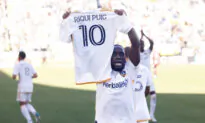 LA Galaxy Strike Early, Hold Off New York Red Bulls 2–1 to Win Their Record 6th MLS Cup Championship