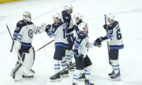 Scheifele Scores as the Jets Beat the Blackhawks 4–2 in Sorensen’s First Game
