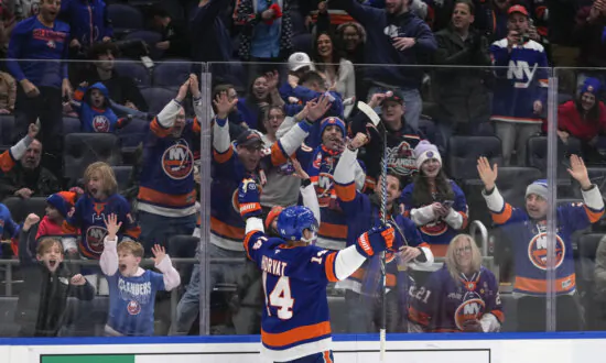 Pageau, Horvat Lead Islanders to 4–3 Win Over Hurricanes