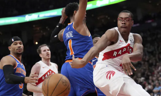 Towns Has 24 Points and 15 Rebounds as Knicks Beat Raptors 113-108 for Fifth Win in Six Games