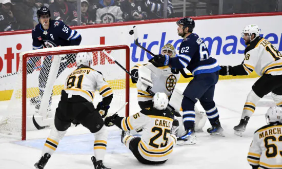 Mark Scheifele Scores Twice to Lift the Jets Over the Bruins 8-1