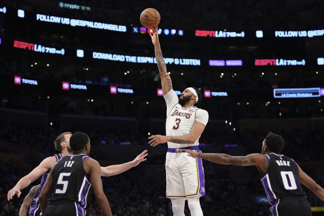 Anthony Davis, Lakers Spoil Interim Coach Doug Christie’s Kings Debut With 132–122 Win