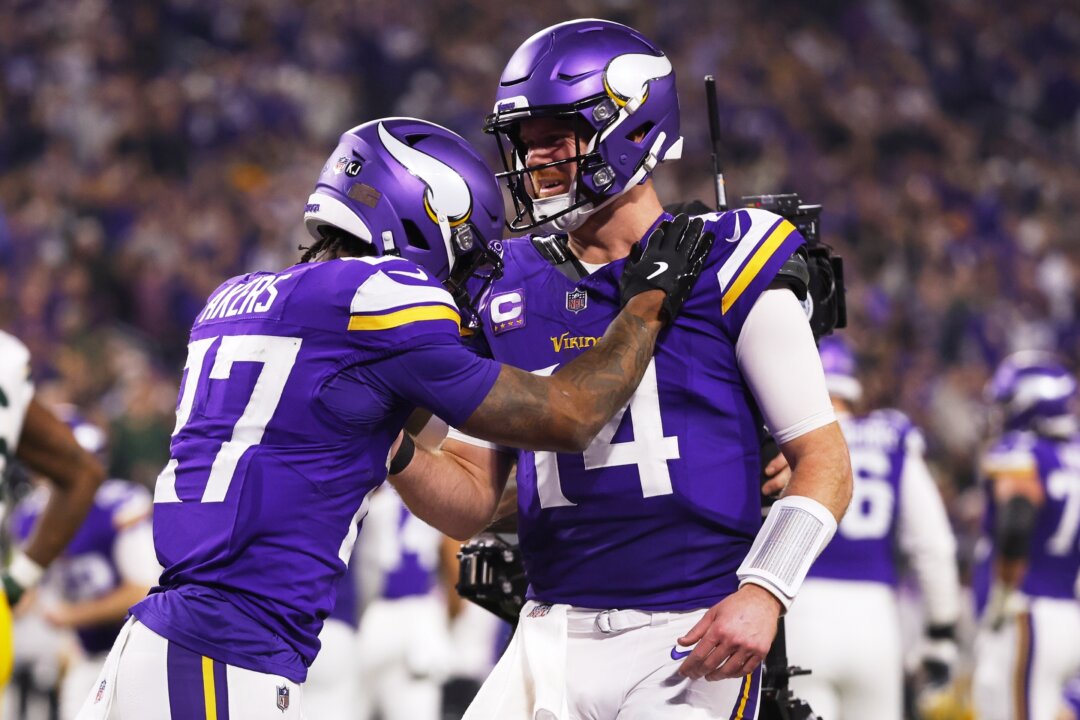 Darnold Gives Vikings Another Gem With Career-High 377 Yards in 27–25 Win Over Packers