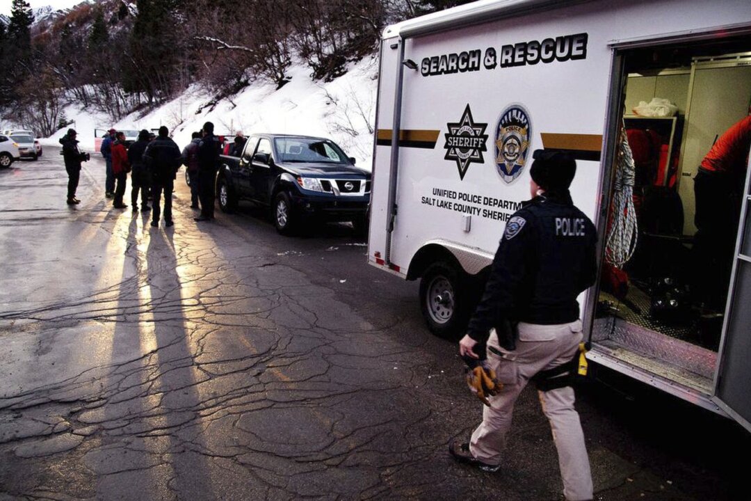 Canadian Snowboarder Dies in Avalanche in Utah Mountains