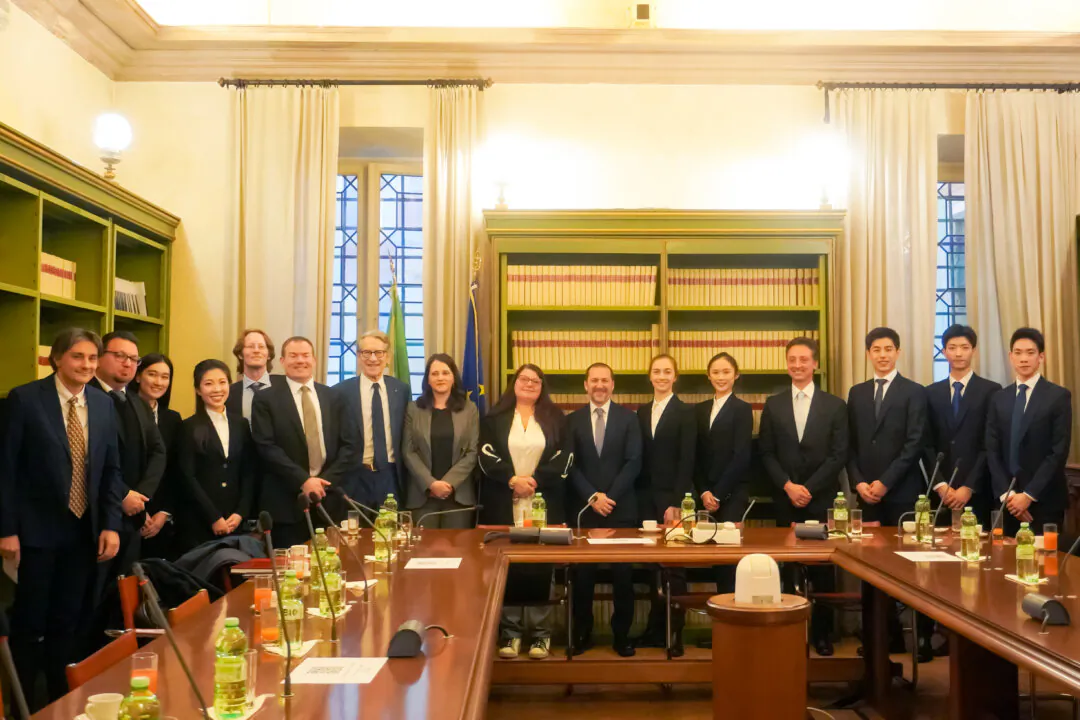 Shen Yun Performing Arts received a warm welcome reception at the Italian Senate on Jan. 31, 2025. (Mary Man/The Epoch Times)