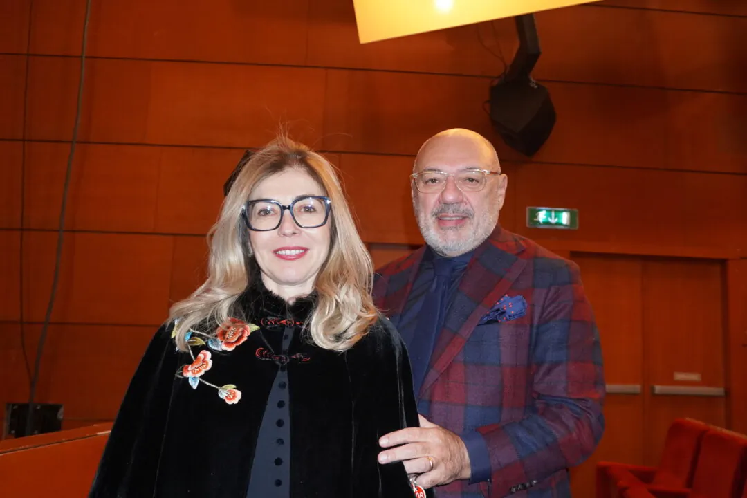 Angelo Vezzulli and Lila Krimetli Vezzulli at the Shen Yun Performing Arts performance at Teatro degli Arcimboldi on Jan. 17, 2025. (Sally Sun/The Epoch Times)