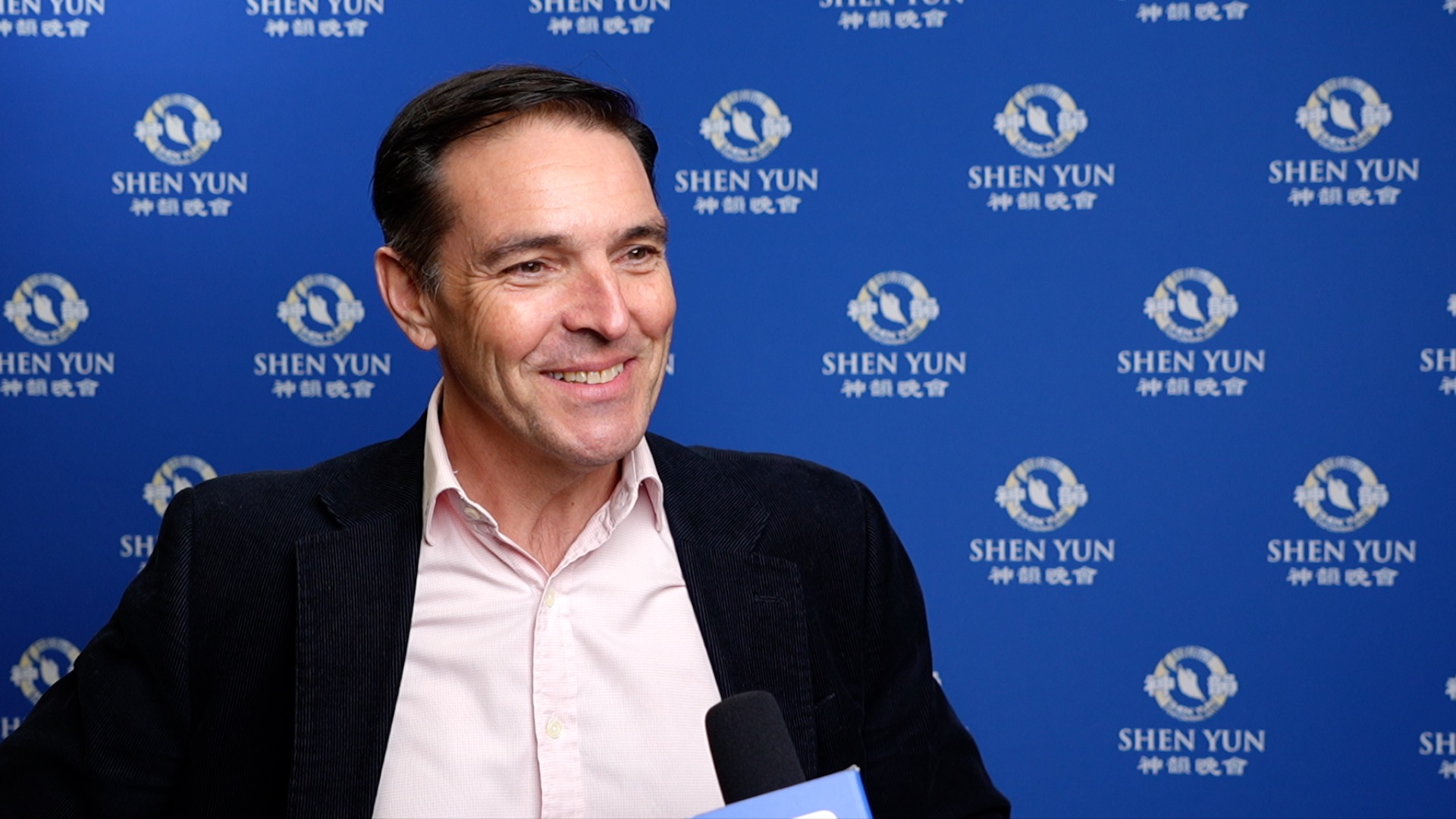 Shen Yun Performing Arts Delights Audience in Birmingham, UK