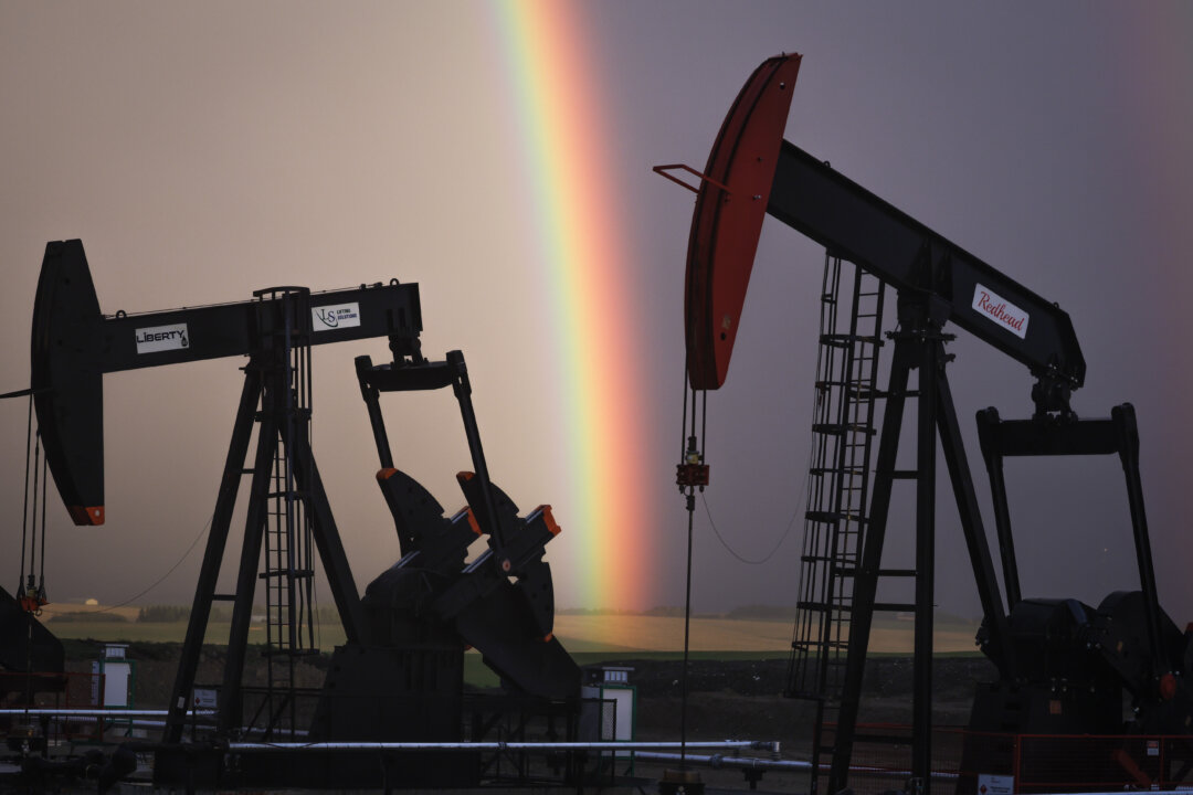 Alberta Projects $2 Billion Surplus as Oil Prices Rise