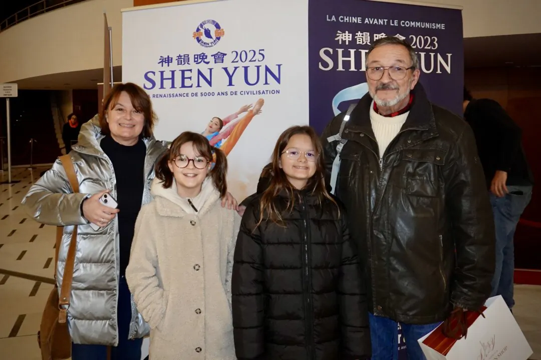Jean-Marie and Sophie Bensa enjoyed Shen Yun's matinee at the Grand Theatre de Provence on Jan. 3, 2025. (Fenglong/The Epoch Times)