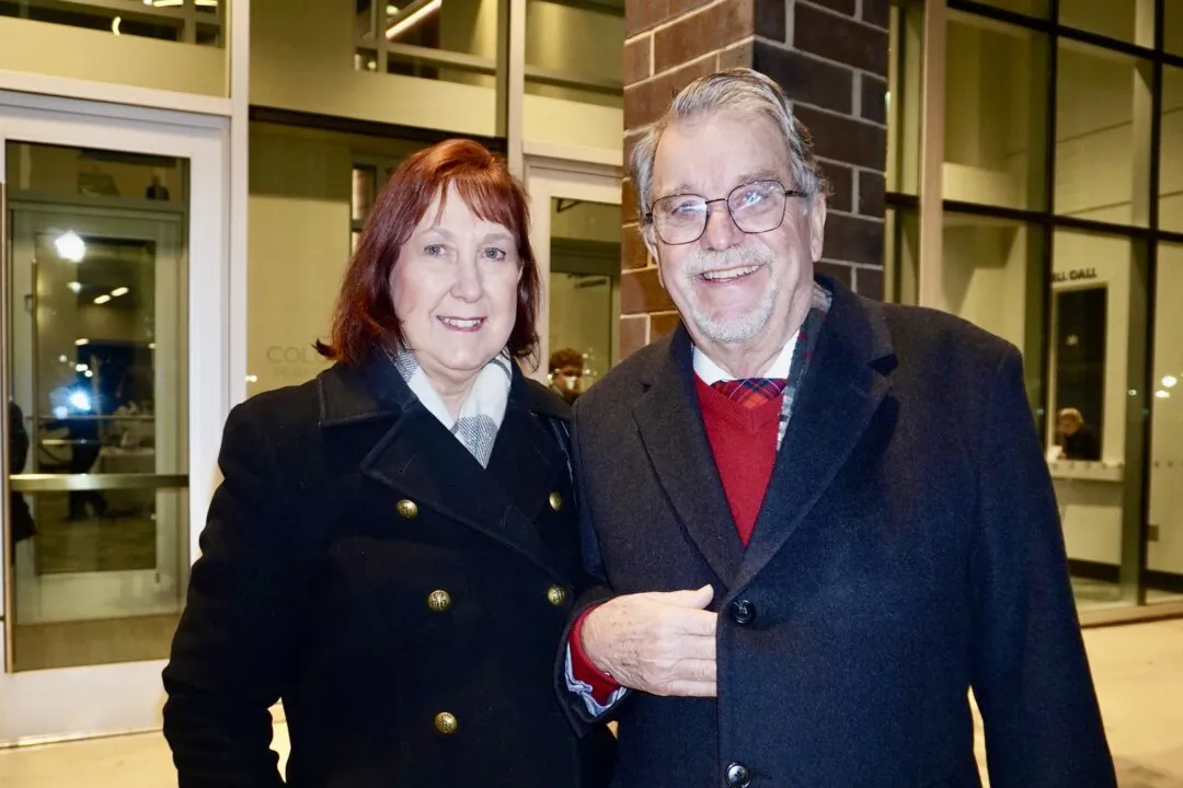 Pam and Charles Dutch enjoyed Shen Yun performance at the Columbia County Performing Arts Center in Augusta, Georgia, on Jan. 7, 2024. (Sherry Dong/The Epoch Times)