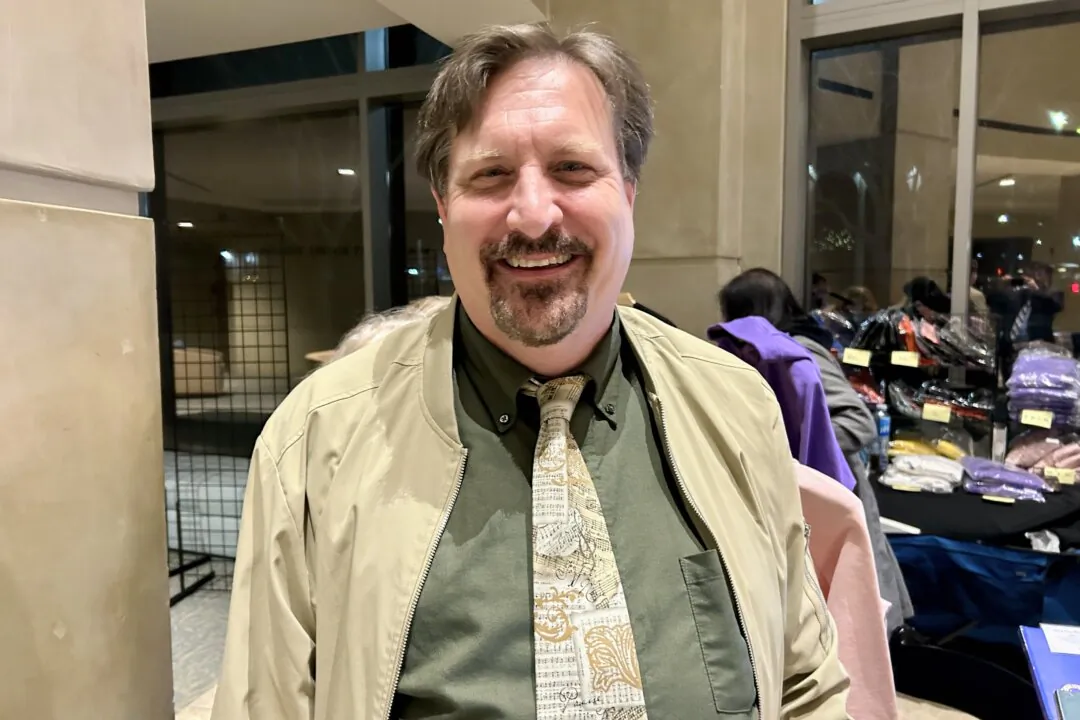 Robert Stone at the Shen Yun performance at Mary Stuart Rogers Theater in Modesto, Calif., on Jan. 8, 2025. (Shu Nan/The Epoch Times)