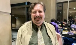 Composer in Modesto Loves the Music of Shen Yun