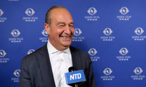 Professor Says Shen Yun’s Performance ‘Soothes Your Spirit’
