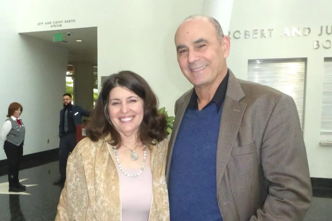 Wayne and Marlena Talamas enjoyed Shen Yun at the Adrienne Arsht Center for the Performing Arts in Miami the afternoon of Jan. 11, 2025. (Frank Liang/The Epoch Times)