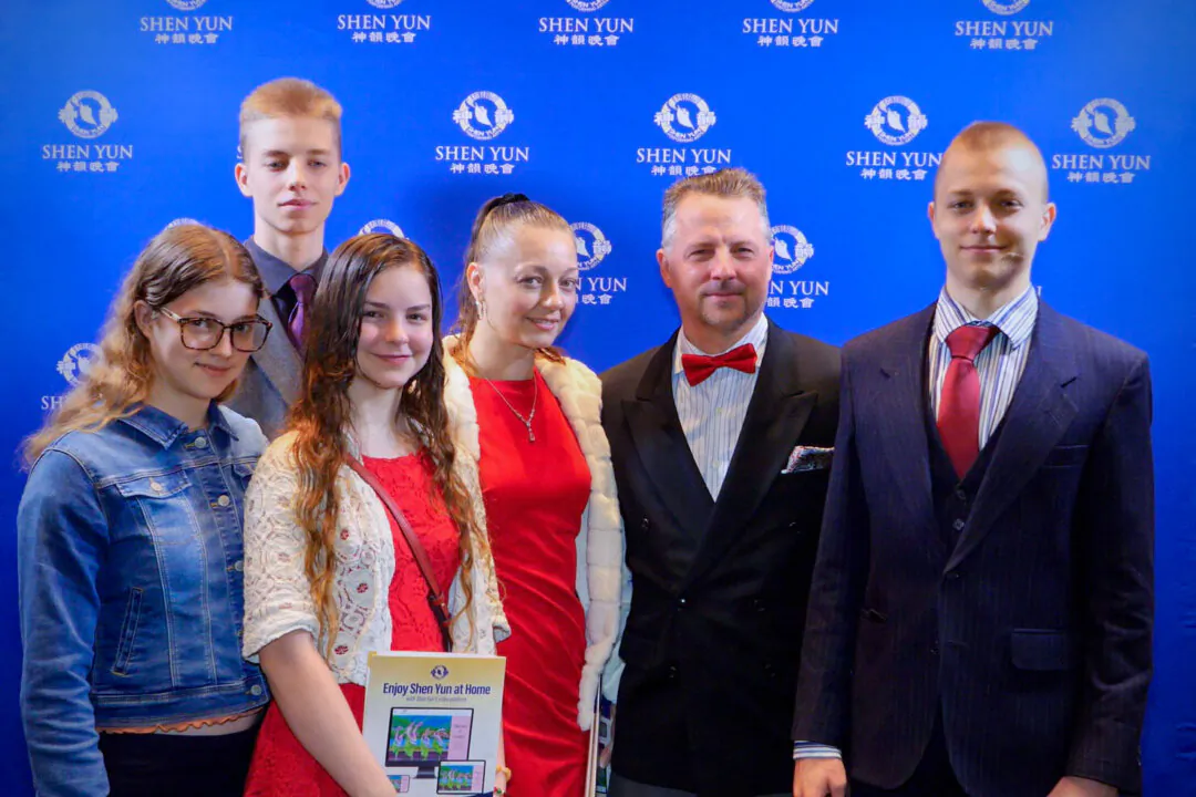 M.J. Bixby (2nd R) brought his family of six to watch Shen Yun Performing Arts at the Adrienne Arsht Center for the Performing Arts in Miami, on Jan. 11, 2025. (NTD)