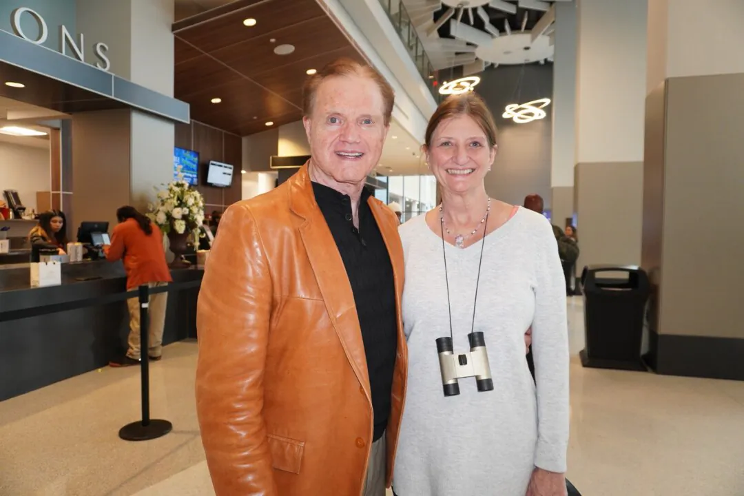 Rick Smith and Bernadette Vige at the Shen Yun Performing Arts performance at Baton Rouge River Center Theatre on Jan. 12, 2025. (Sherry Dong/The Epoch Times)