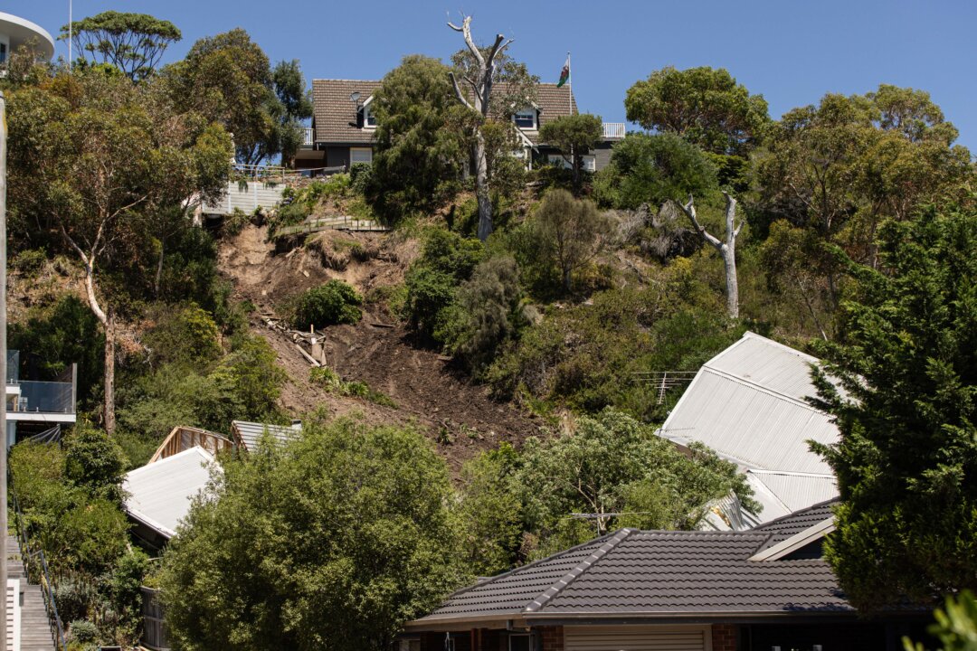 11 Homes Rendered Uninhabitable After Landslide in Mornington Peninsula