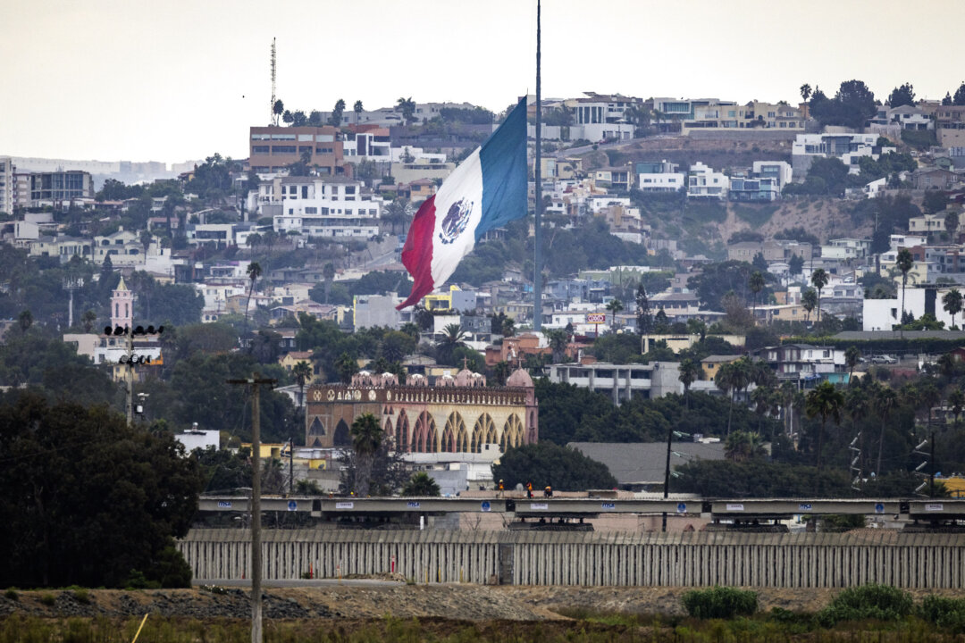 Mexicos Tijuana Declares Emergency in Anticipation of Mass Deportations