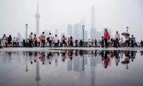 People Complain About Worsening Living Standards in China | Business Matters (Jan. 17)