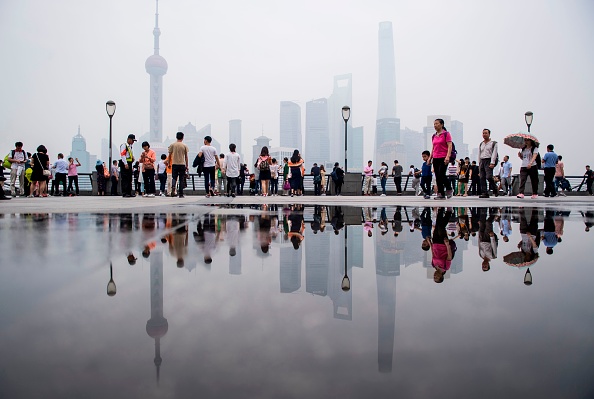 People Complain About Worsening Living Standards in China | Business Matters (Jan. 17)