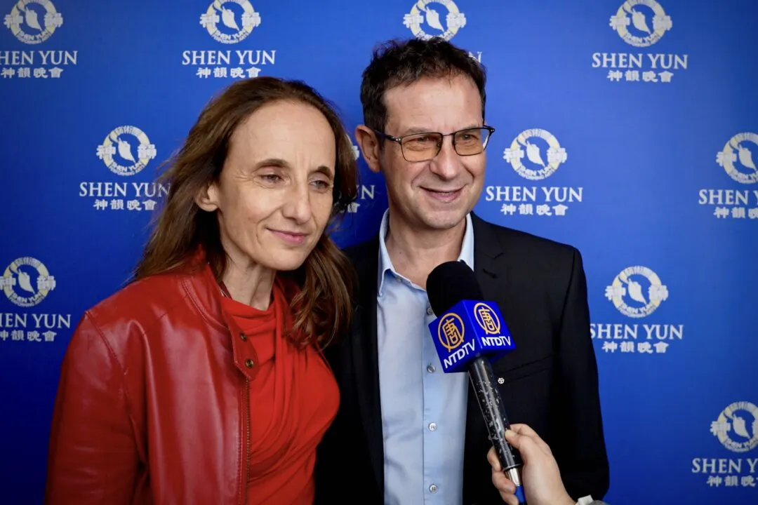 Sylvie Cabral and Antoine Mouchot enjoyed Shen Yun at the Zénith in Toulouse on Jan. 12, 2025. (NTD)