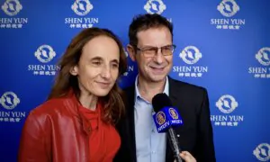 French Theatergoers Describe Magic and Harmony of Shen Yun