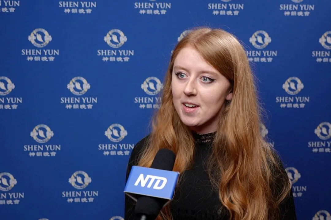 Fran Sumpter at Shen Yun performing Arts at the Palace Theatre, Manchester, on Jan. 18, 2025. (NTD)