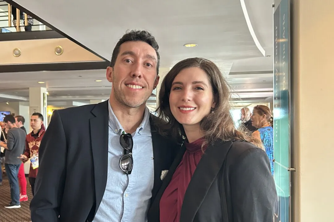 Eric Russo and Anna Hopkins enjoyed Shen Yun at the Duke Energy Center for the Arts in St. Petersburg, Florida, on Jan. 18, 2025. (Xinxin Teng/The Epoch Times)