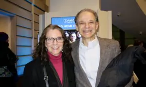 Scientists See Beauty and Love in Shen Yun