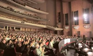 Los Angeles Audience Loves Shen Yun’s Artistry and Message